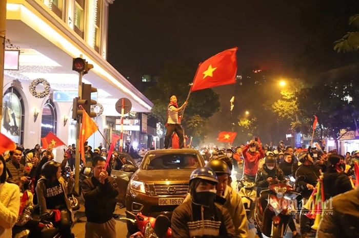 Người Việt liệu có thật sự đam mê với bóng đá?